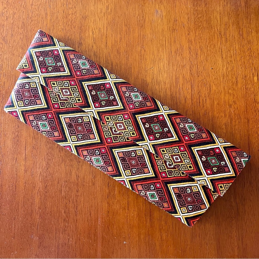 Pineda Covalin Clutch Geometric Patterned B2-9